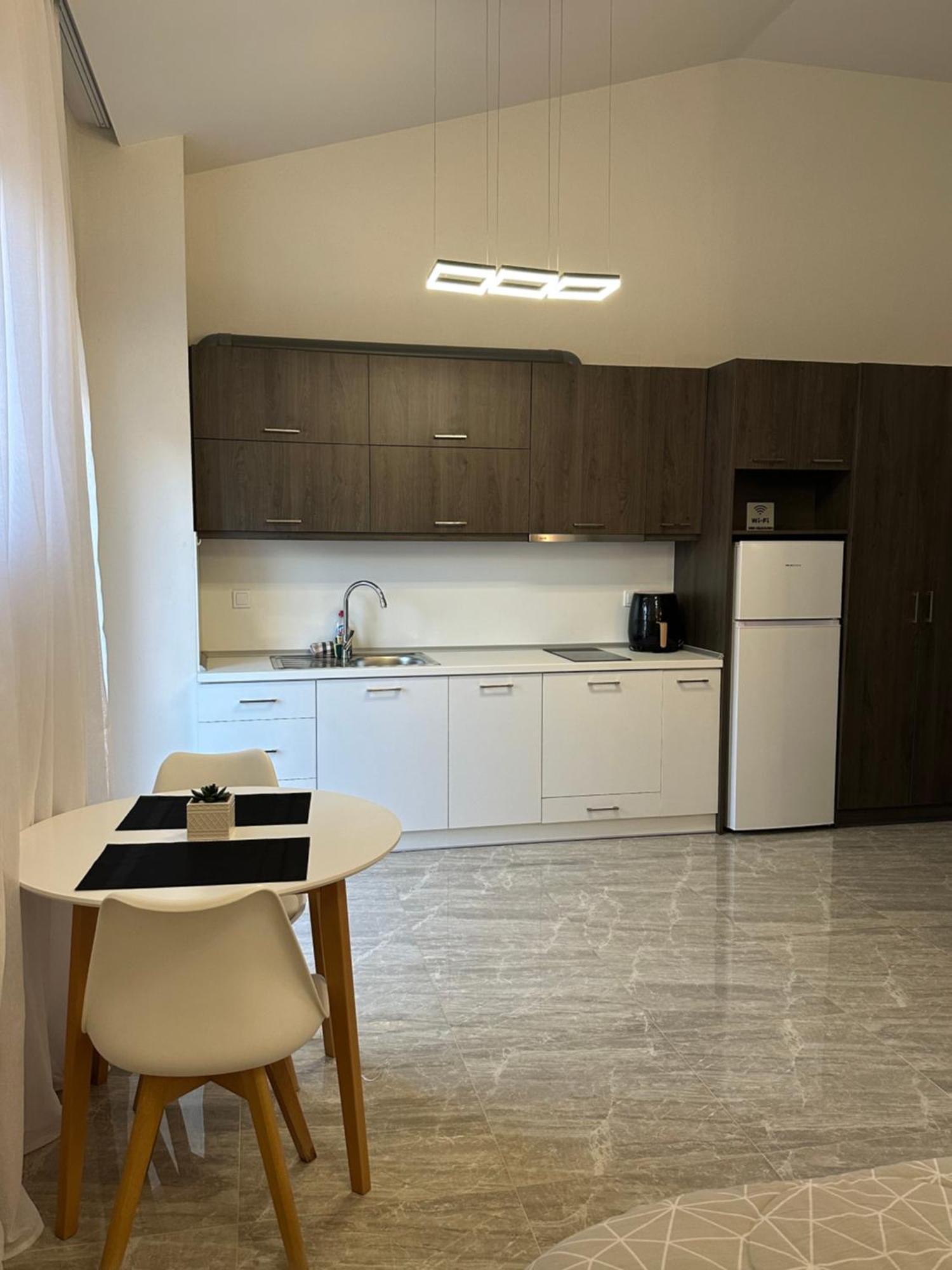 Natalie'S Apartments Nea Nea Makri Esterno foto